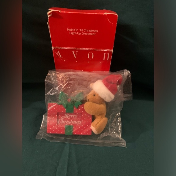 Vintage 1992 Avon Festive Bear with Gift Ornament - Picture 4 of 7